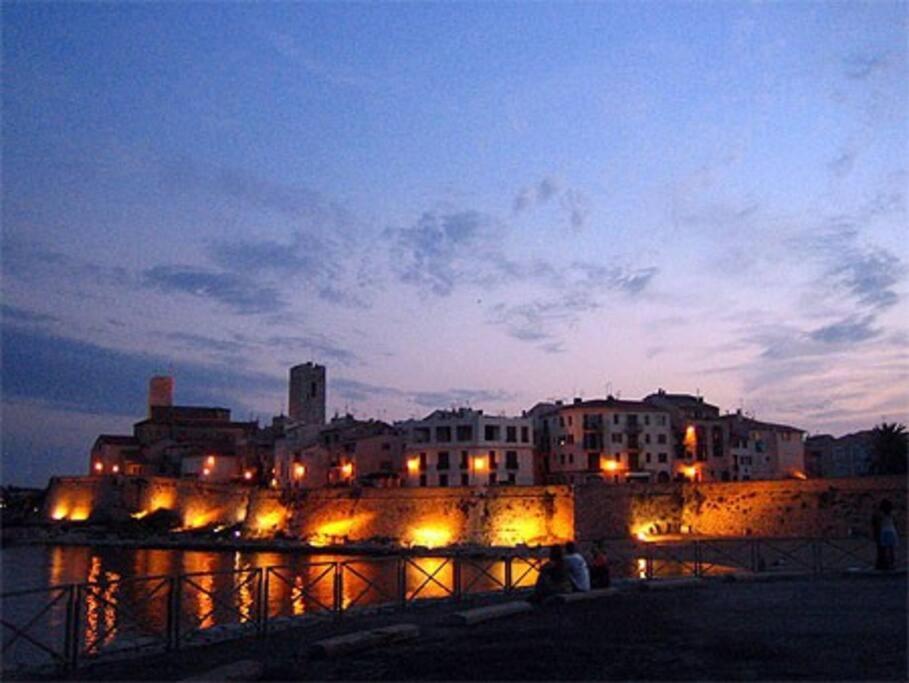 Ravissant Studio Au Coeur Du Vieil Antibes Esterno foto