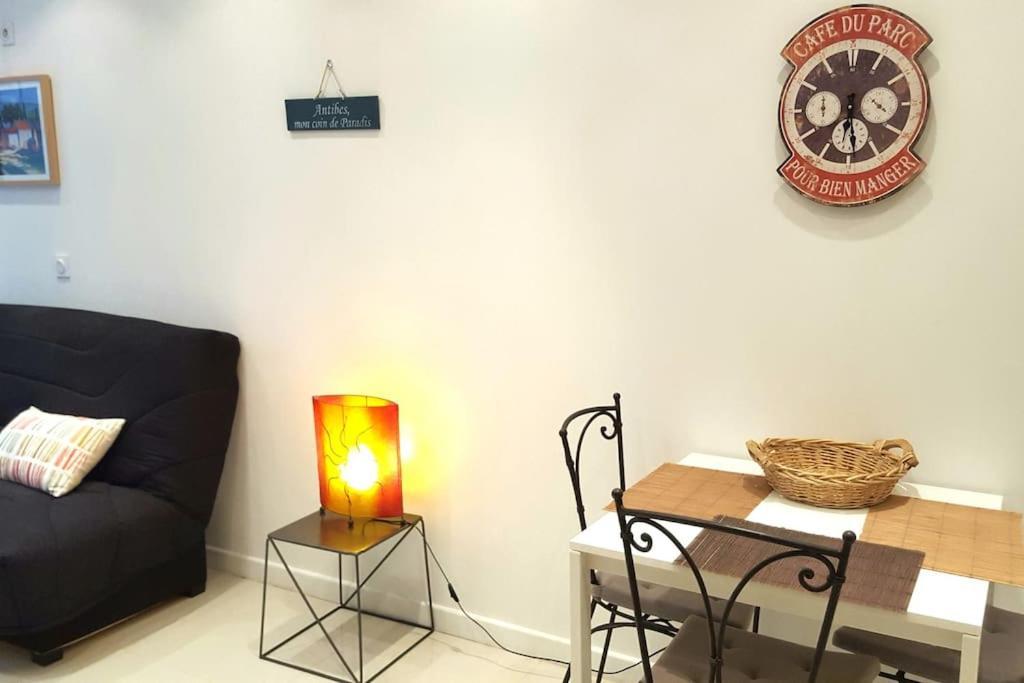 Ravissant Studio Au Coeur Du Vieil Antibes Esterno foto