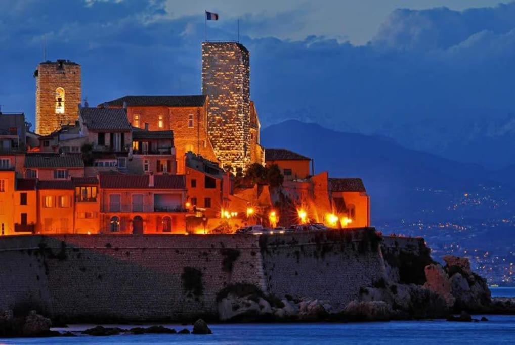 Ravissant Studio Au Coeur Du Vieil Antibes Esterno foto